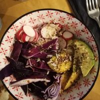 Poke bowl at Vinicolo in Monopoli