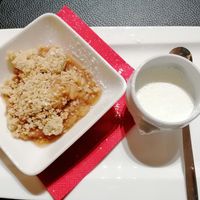 Apel crumble with cream at Au Goût du Jour in Eupen