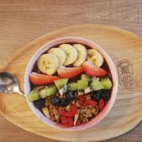 Acai Bowl at Mom & Sis - Central World in Bangkok