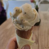 Kiwi-Banana vegan ice cream at Gelato Ladies in Tallinn