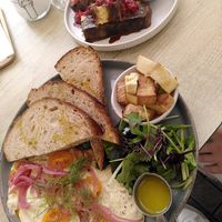 Westside Brunchplate und Sweet Little Thing at Cafe Nomad - Weststadt in Heidelberg