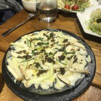  truffle asparagus pizza with vegan cheesw at Veggie Castle in Macau