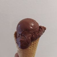 Intense Chocolate (vegan) mit veganer Waffel at gecobli in Munich