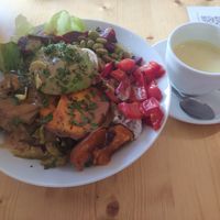 Vegan Hot Bowl und Goldene Milch at gecobli in Munich