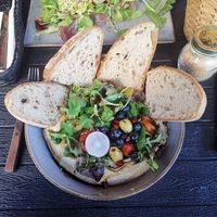 Vegane Hummus Bowl at Café bRICK in Berlin