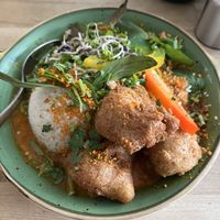 Kartoffel-Curry mit paniertem Broccoli  at Brettle in Ulm