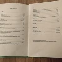 Hot drinks, the little note in the right bottom mentions organic soy and oat milk at Brettle in Ulm