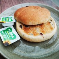 Toasted Teacake at Perrywood Garden Centre in Inworth