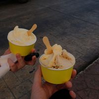 Sharing gelato at Wabi Gelato in Valladolid