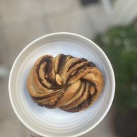 Weekly roll (chocolate almond) #Veganuary at Grounded in Paris