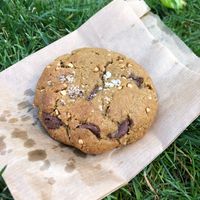 Cookie chocolat  at Grounded in Paris