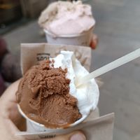 Bacio & Bergamota + Guayaba & Canela y Jengibre at Bellamia Gelateria Italiana in Barcelona