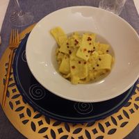 Carbonara vegana di pasta fresca fatta in casa sul momento at Emanuele Di Biase in Perugia