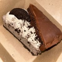 cakes at Sublimmme in Bucharest