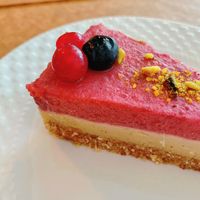 Tarta de mojito, fresas y lima  at Sublimmme in Bucharest