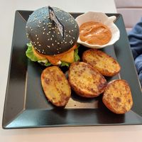 Cheeseburger Moving Mountains with Baked Potatoes at Sublimmme in Bucharest