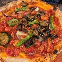 Marinara wirh extra vegetables at Amuni in Bruges