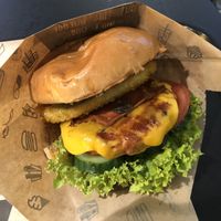 Big Veganski Burger at Vincent - Mercado Center in Hamburg