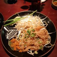 vegan pad thai at Ssong Thai in Seoul
