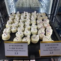Macaroons!!! at Ssong Thai in Seoul