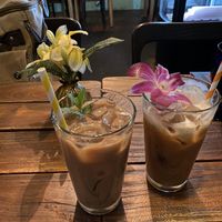 Thai ice teas (right side is non vegan) at Ssong Thai in Seoul