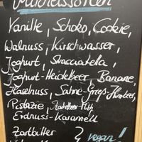 Milcheis (vegetarisch und vegan)  at Eismanufaktur in Endingen Am Kaiserstuhl