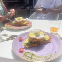 Waffles, vegan egg, vegan cheese, vegan bacon, avocado 😋 - oh an hollandaise sauce   at Creme Cafe in Lanzarote