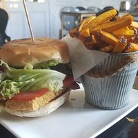 Fried tofu and BBQ setan sandwich at Vegan Dealer in Santiago