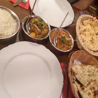 this time we had the tandoori aloo curry and the gobhi methi masala with garlic naan and cilantro naan on the side, which was just the perfect combination of Indian comfort food at Royal India in Ghent