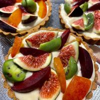 Tartelette crème pâtissière coco at Peanut's Café in Sainte-maxime