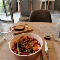 Vegan salad & cake. Yummy! at Peanut's Café in Sainte-maxime