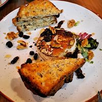 Queso frambueso (vegetariano pero no vegano) at El Miracle in Valencia