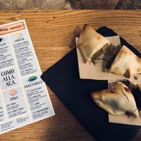 Wok and dried tomato at La Fábrica - Empanadas Argentinas - Carrer del Call in Barcelona