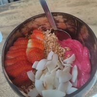 Macaronis bowl without banana at Shelter Cafe in Seminyak