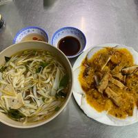 ‚Duck‘ pancakes and pho soup. Comes without fresh lettuce apparently. at Thien Duyen in Da Nang
