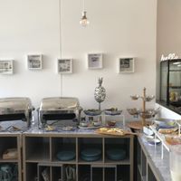 Buffet with veg foods at Café Garrett by Ohana in Lisbon
