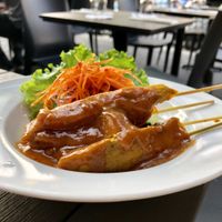 Brochettes de poulet végétal at ChuChai in Montreal