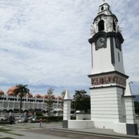 The shop is across the tower and mosk at Gerai Capati Maya in Ipoh