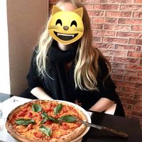 Pizza NAPOLI VEGAN
Tomatensauce, Kirschtomaten, Basilikum, Olivenöl, Veganer Käse at Vabene in Neu-ulm