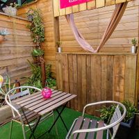 Kissing booth  at Mango's Nuts in Ferny Creek