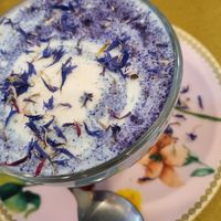 Lavender latte at Kindred NZ in Dunedin