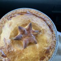 Mince & cheese pie 🤤 at Kindred NZ in Dunedin