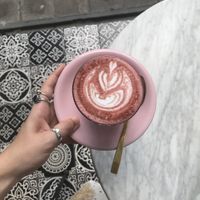 Vegan pink latte at Coffee Cartel in Kerobokan Kelod