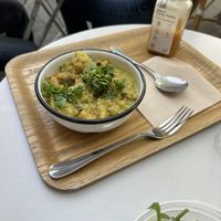 Curry and juice  at Wild & The Moon - Saint Honoré in Paris
