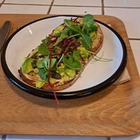 Avocado toast at Wild & The Moon - Saint Honoré in Paris
