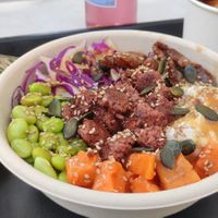 Kobe, Stir-fried "beef" (@ les.nouveaux.fermiers), sweet potatoes, hummus, sundried tomatoes, red cabbage, edamame beans, quinoa, satay sauce (with organic peanut puree), sesame an at Theory (ex-BurgerTheory) in Paris