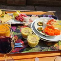 Een heerlijke verwennerij op de dag  van aankomst. Zorgeloos genieten. at Villa La Vida in Egmond Aan Zee