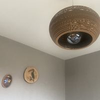 Nice art work in Flamingo room (a.o. a cardboard lamp) at Villa La Vida in Egmond Aan Zee