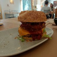 Double cheese burger at La Teca Burger in Sabadell