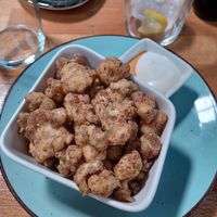 Alitas de coliflor at Roots & Rolls in Barcelona